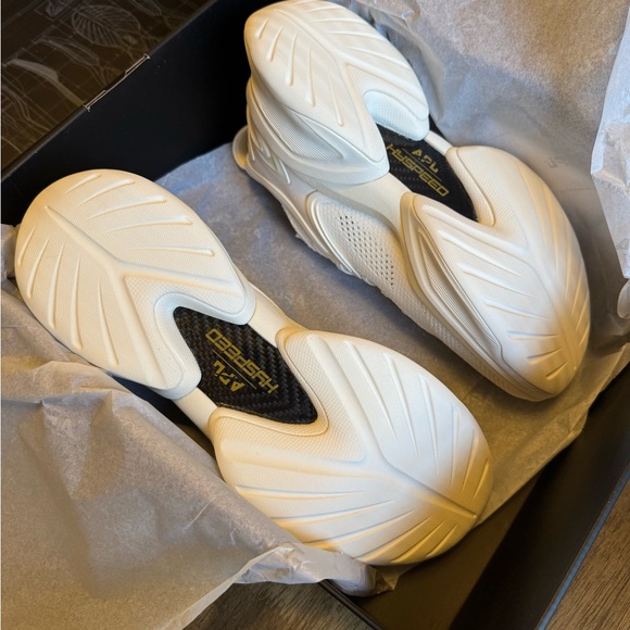 APL Limited Edition HySpeed Ivory/Metallic Gold Sneakers - Brand New - Picture 3 of 6